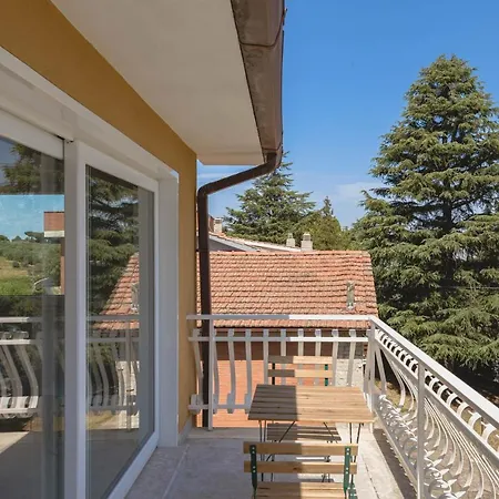 Claudio Casa Di Alba Apartment